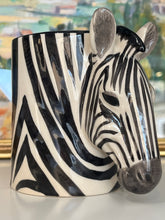 Charger l'image dans la galerie, Petit vase Zèbre artyana Aix en Provence