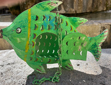 Load image into Gallery viewer, Lanterne Poisson Métal 33 cm