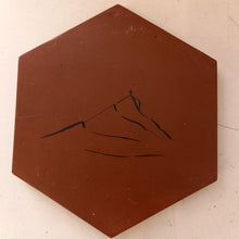 Load image into Gallery viewer, Tomette sainte victoire mazart artyana Aix en Provence