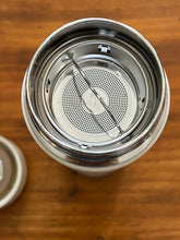 Charger l'image dans la galerie, Gourde thermos infuseur à thé