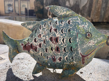Load image into Gallery viewer, Lanterne Poisson Métal 33 cm