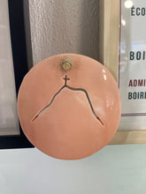 Charger l'image dans la galerie, Médaillon de mur à accrocher - montagne Sainte Victoire