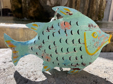 Load image into Gallery viewer, Lanterne Poisson Métal 33 cm