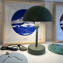 Charger l'image dans la galerie, Lampe Doris verte artyana Aix en Provence