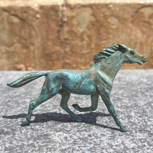Load image into Gallery viewer, Cheval de course bronze artyana Aix en Provence