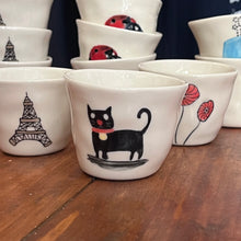 Charger l'image dans la galerie, Mini gobelet Vietnam peints à la main artyana Aix en Provence