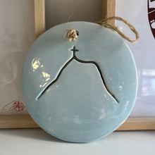 Charger l'image dans la galerie, Médaillon de mur à accrocher - montagne Sainte Victoire