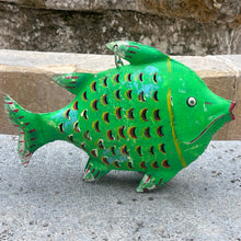 Load image into Gallery viewer, Lanterne Poisson Métal 33 cm