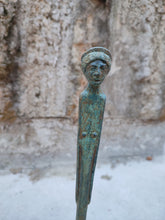 Charger l'image dans la galerie, Bronze étrusque Divinité féminine