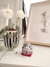 Load image into Gallery viewer, Daruma figurine japonaise