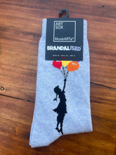 Load image into Gallery viewer, Graffiti - La petite fille au ballon