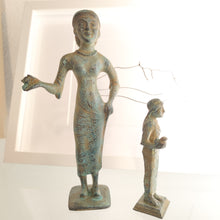 Load image into Gallery viewer, Statue offrande étrusque - Bronze