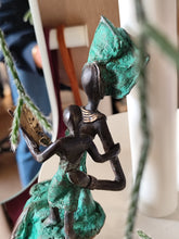 Load image into Gallery viewer, Bronze Burkina, Femme assise