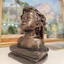 Charger l'image dans la galerie, La petite châtelaine bronze artyana Aix en Provence