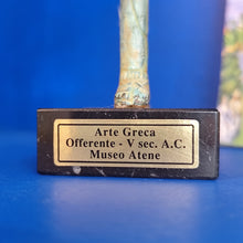 Load image into Gallery viewer, Offrande - Art grec - Bronze