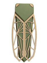 Load image into Gallery viewer, Cigale stylisée en bois