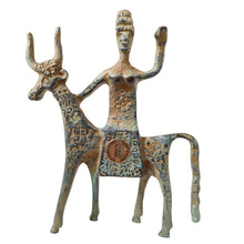 Load image into Gallery viewer, Bronze étrusque - Donna etrusca sul bue