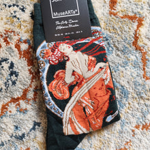 Charger l'image dans la galerie, Chaussettes Alphonse Mucha - La danse