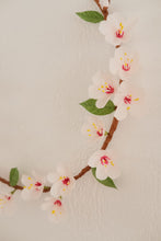 Load image into Gallery viewer, Couronne- Les fleurs de Justine
