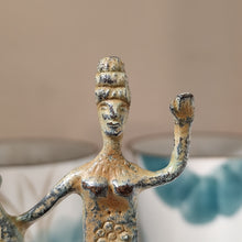 Load image into Gallery viewer, Bronze étrusque - Donna etrusca sul bue