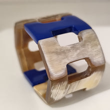 Load image into Gallery viewer, Bracelets manchettes laqués