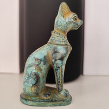 Load image into Gallery viewer, Chat bronze artyana Aix en Provence