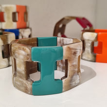 Load image into Gallery viewer, Bracelets manchettes laqués