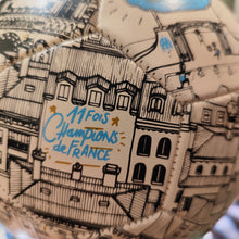 Charger l'image dans la galerie, Ballon O.M. x Docteur Paper