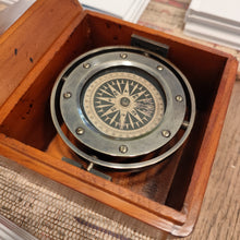 Load image into Gallery viewer, Boussole de sauvetage
