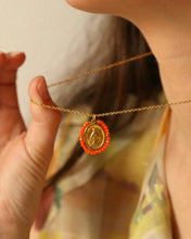 Load image into Gallery viewer, Colliers Médaille miraculeuse Palas - Perles fantaisie