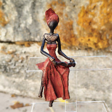 Charger l'image dans la galerie, Petit bronze africain assis