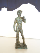 Charger l'image dans la galerie, David