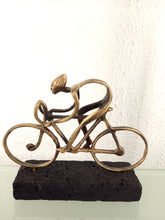 Charger l'image dans la galerie, Cycliste bronze