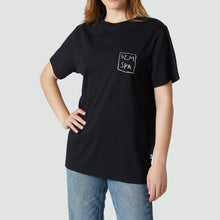 Charger l'image dans la galerie, T-shirt Gem Spa - Basquiat x Jimmy Lion
