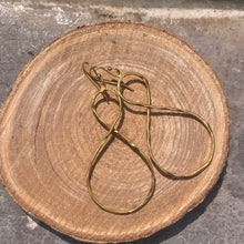 Load image into Gallery viewer, Boucles d'oreilles infini Lina artyana Aix en Provence 
