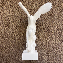 Charger l&#39;image dans la galerie, La nike de Samothrace
