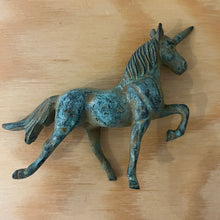 Load image into Gallery viewer, Licorne Bronze
