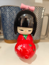 Load image into Gallery viewer, Poupée KOKESHI ombrelles
