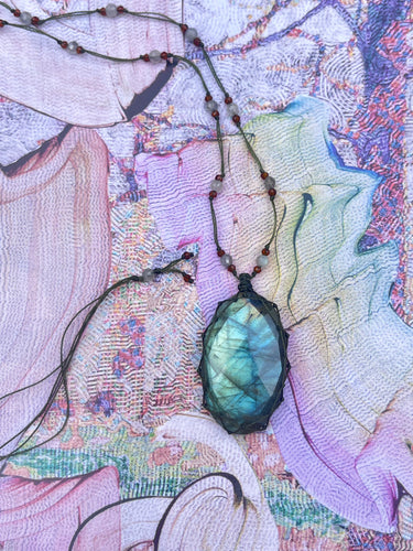 Collier pierre artyana Aix en Provence 