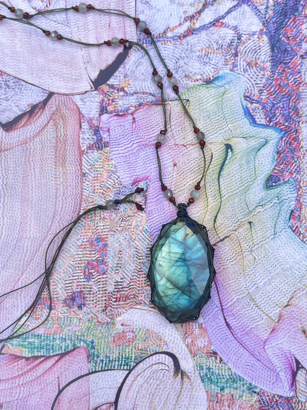 Collier pierre artyana Aix en Provence 