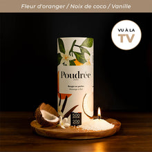 Load image into Gallery viewer, Les bougies de la marque Poudrée Paris sont une révolution dans le monde des bougies !
Elles sont rechargeables, sans aucun entretien car la cire ne coule pas et ne salit pas vos contenants. Sans substances toxiques, elles durent beaucoup plus longtemps que les bougies traditionnelles. La collection Poudrée Paris est disponibles chez Artyana à Aix en Provence.
