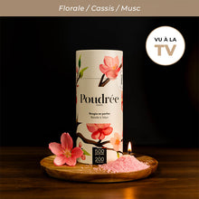 Load image into Gallery viewer, Les bougies de la marque Poudrée Paris sont une révolution dans le monde des bougies ! Avez-vous vu leur apparition dans l'émission QVEM ? Alors, qu'en avez-vous pensé ? Moi, j'adore !
Elles sont rechargeables, sans aucun entretien car la cire ne coule pas et ne salit pas vos contenants. Sans substances toxiques, elles durent beaucoup plus longtemps que les bougies traditionnelles. La collection Poudrée Paris est disponibles chez Artyana à Aix en Provence.
