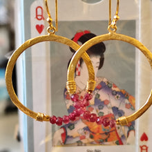 Charger l'image dans la galerie, Boucles d'oreilles Lina - Créoles perlées
