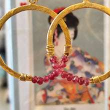 Charger l'image dans la galerie, Boucles d'oreilles Lina - Créoles perlées
