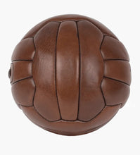 Charger l&#39;image dans la galerie, Ballon de Foot vintage 1950
