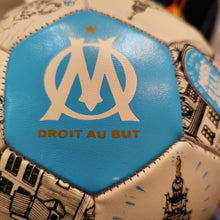 Load image into Gallery viewer, Ballon O.M.
