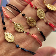 Load image into Gallery viewer, Bracelets Santa
