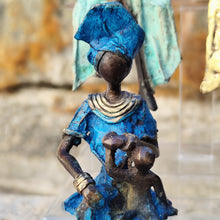 Charger l'image dans la galerie, Petit bronze africain assis
