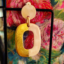 Charger l'image dans la galerie, CLIPS boucles d'oreilles laquées et dorées

