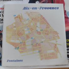 Load image into Gallery viewer, Les Carrés d'Art - Aix Fontaines

